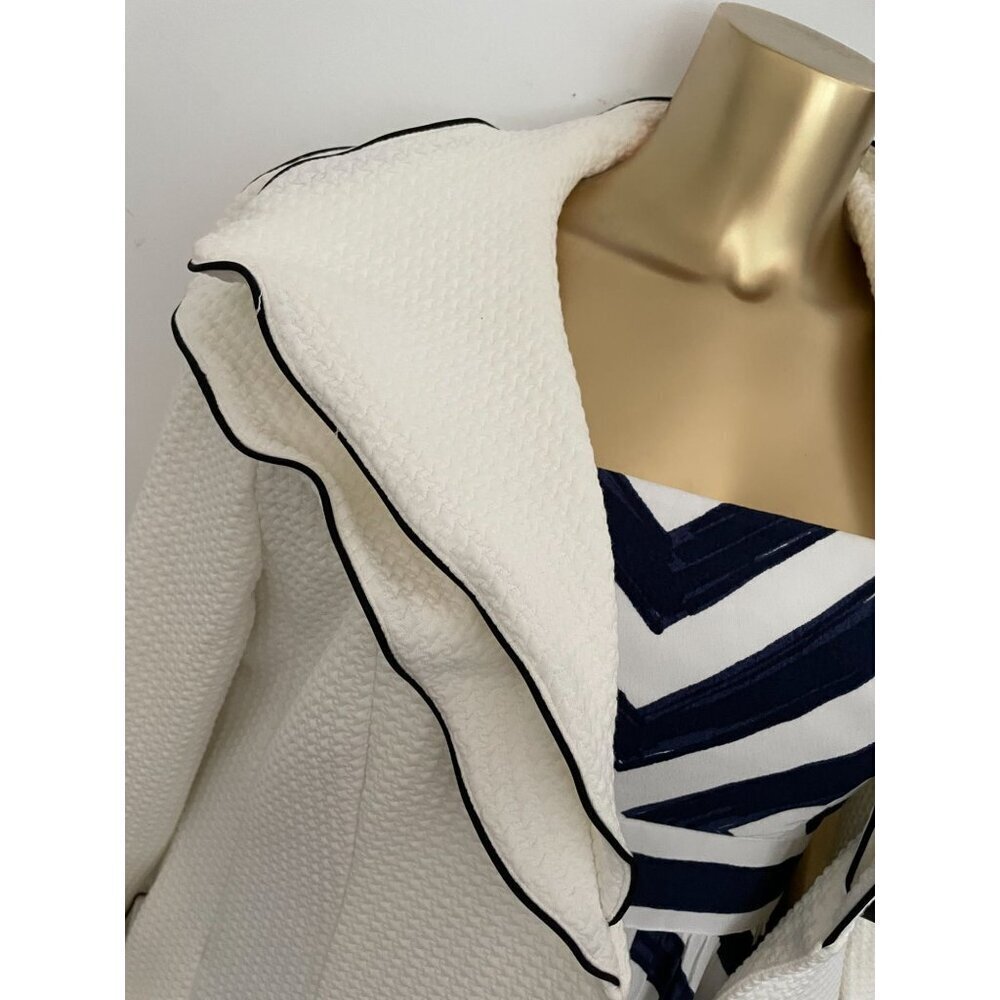 Vintage Design Today's Vogue White Double-Breasted Long Coat With Black Sculpted - Picture 7 of 12